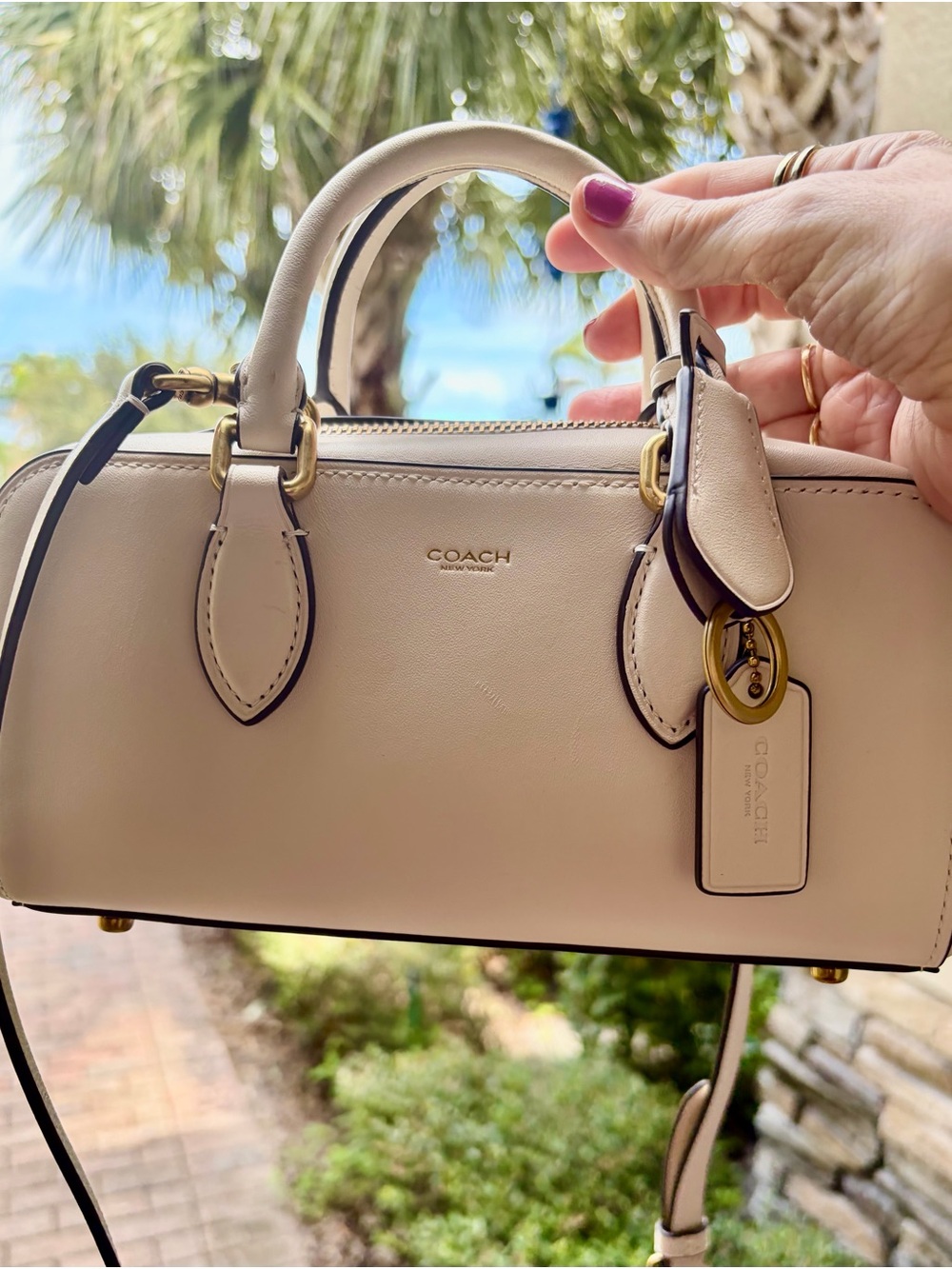 COACH Bowery Satchel 22 Chalk